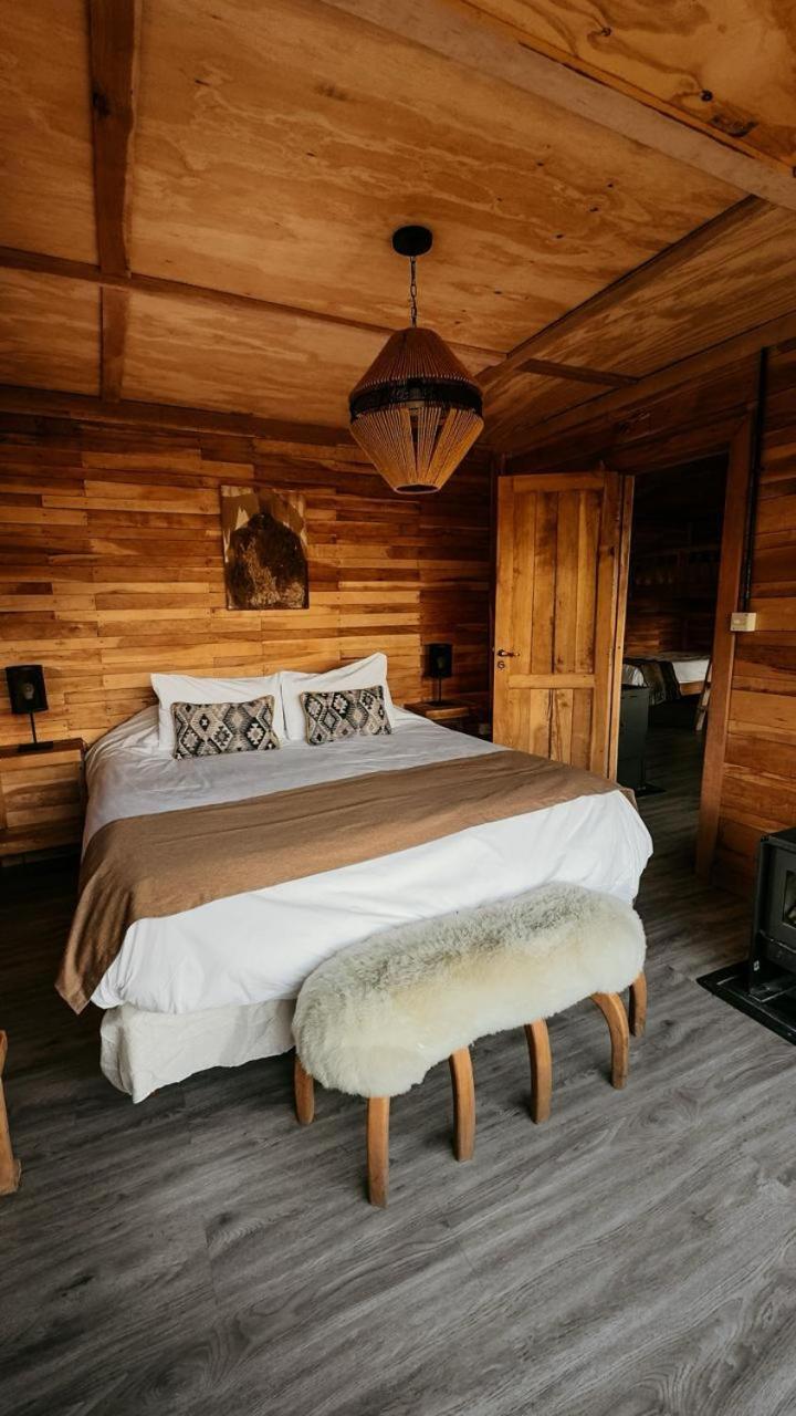 Estancia Bonanza Patagonian Lodge Experience إل تشالتين الغرفة الصورة